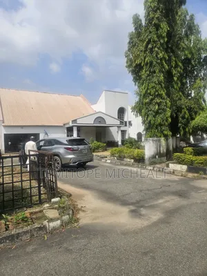 5bdrm Duplex in Idu Karmo Close To for sale