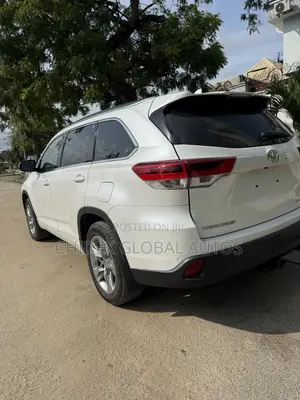 Toyota Highlander Limited V6 4x4 (3.5L 6cyl 6A) 2016 White