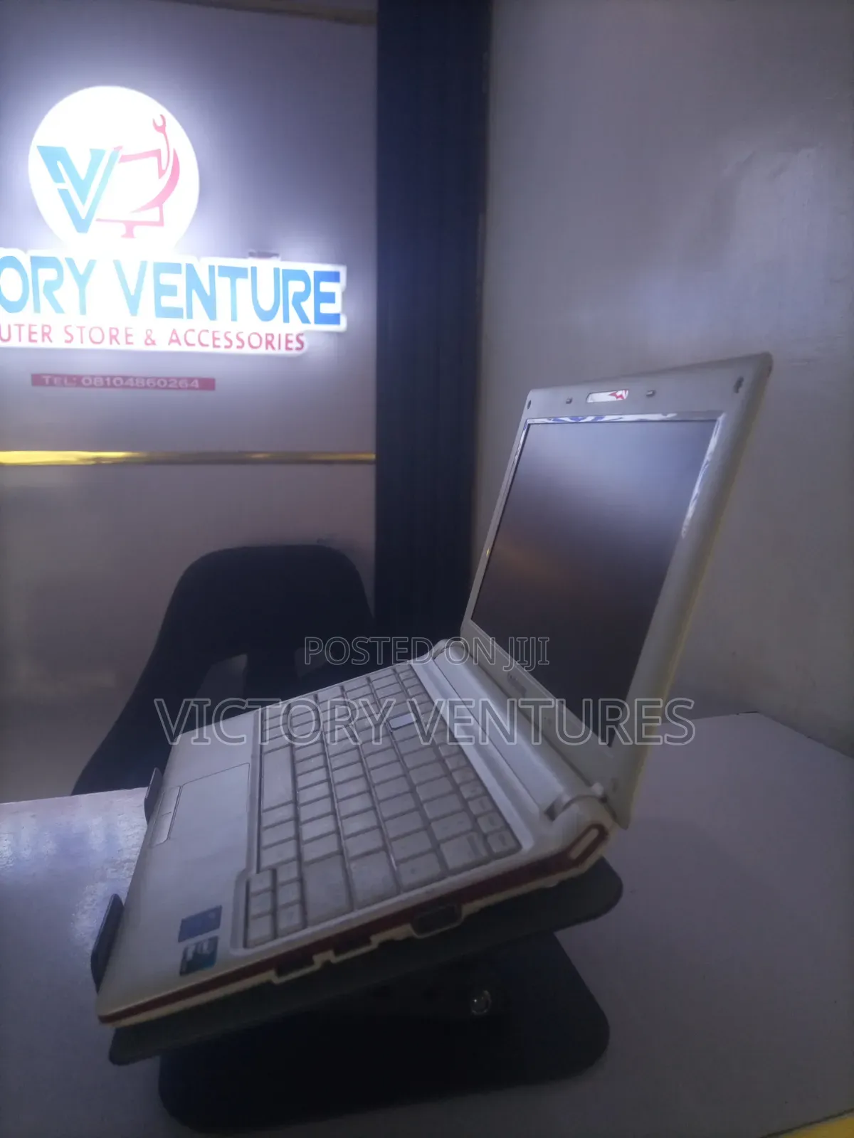 Laptop Samsung NP N100S 2GB Intel Atom HDD 320GB