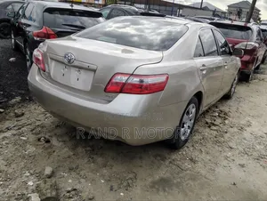 Toyota Camry 2009 Gold