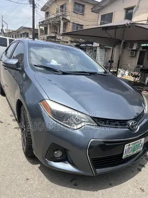 Toyota Corolla S 4dr Sedan (1.8L 4cyl CVT) 2014 Blue