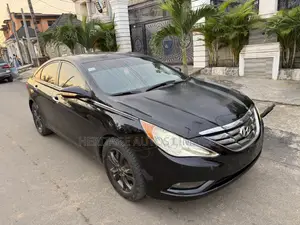 Hyundai Sonata Limited 2.0T Sedan (2.0L 4cyl 6A) 2011 Black
