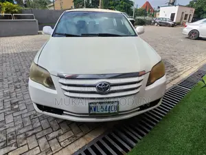 Toyota Avalon XL 2006 White