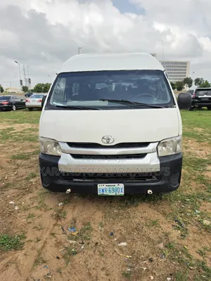 Toyota HiAce 2012 White