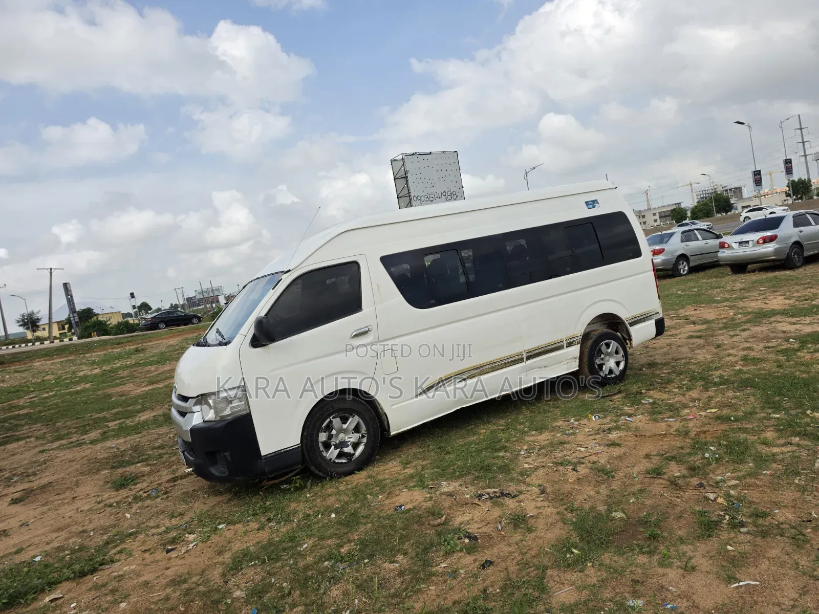 Toyota HiAce 2012 White