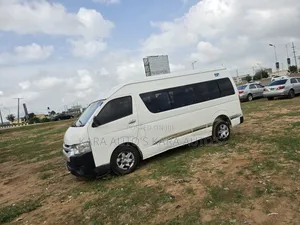 Toyota HiAce 2012 White