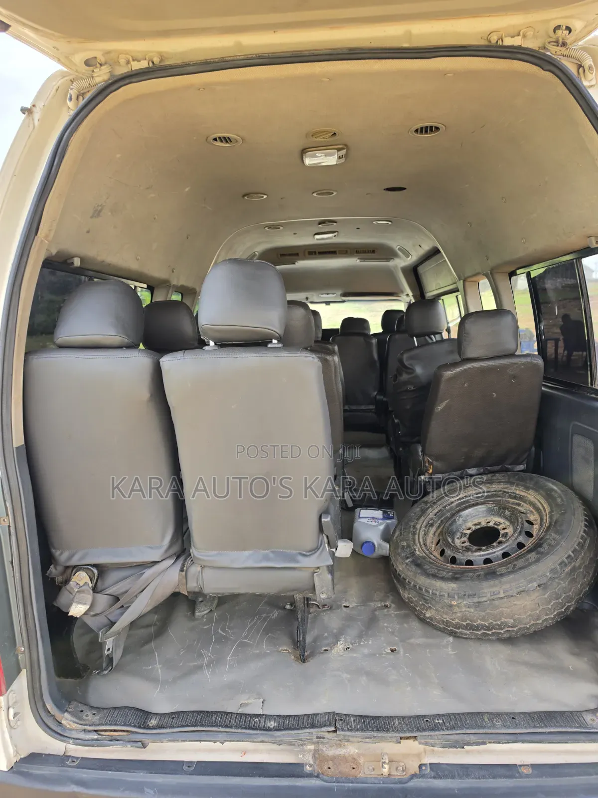 Toyota HiAce 2012 White