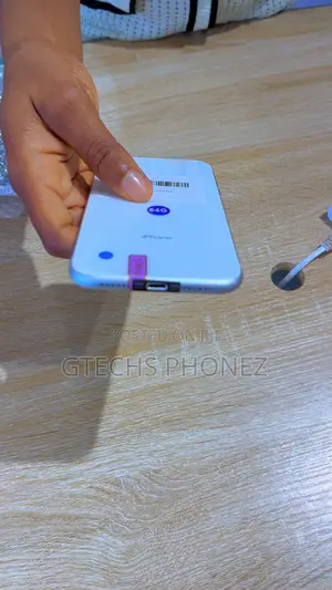 Apple iPhone XR 64 GB White