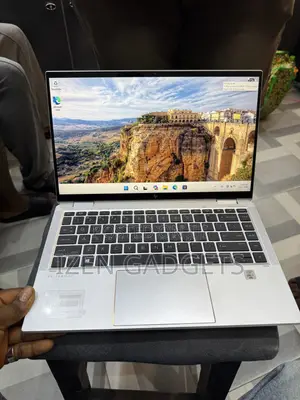 New Laptop HP EliteBook x360 1040 G7 16GB Intel Core i7 SSD 512GB