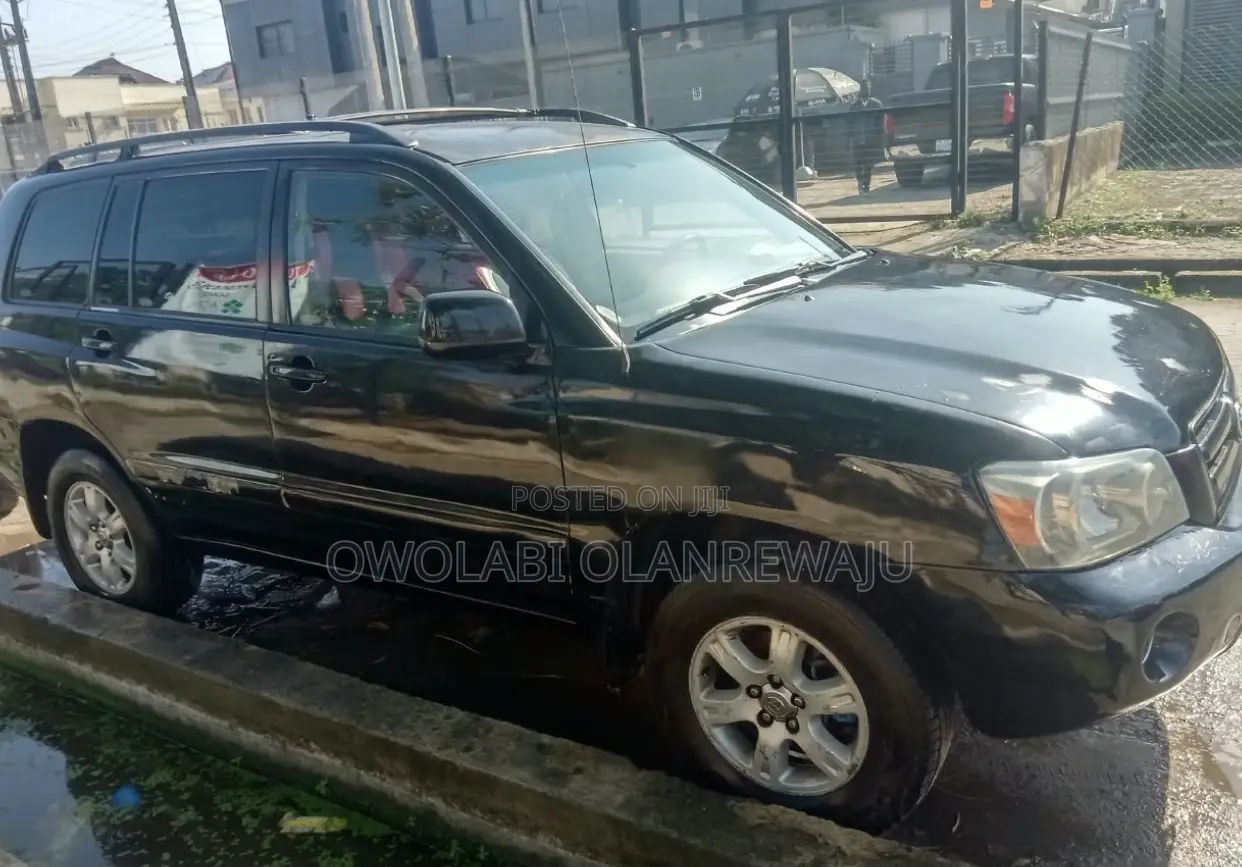Toyota Highlander 2004 Black