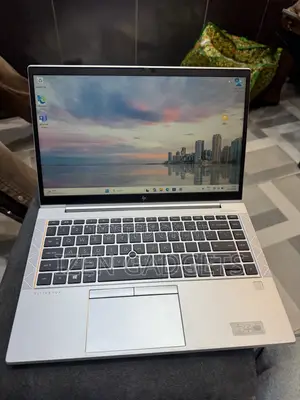 New Laptop HP EliteBook 845 G7 8GB AMD Ryzen 5 SSD 256GB