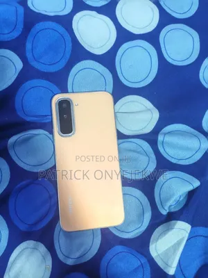 Infinix Hot 70 256 GB Yellow
