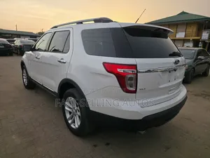 Ford Explorer Sport 4dr 4x4 (3.5L 6cyl 6A) 2013 White