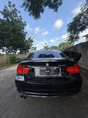 BMW 325i 2010 Black