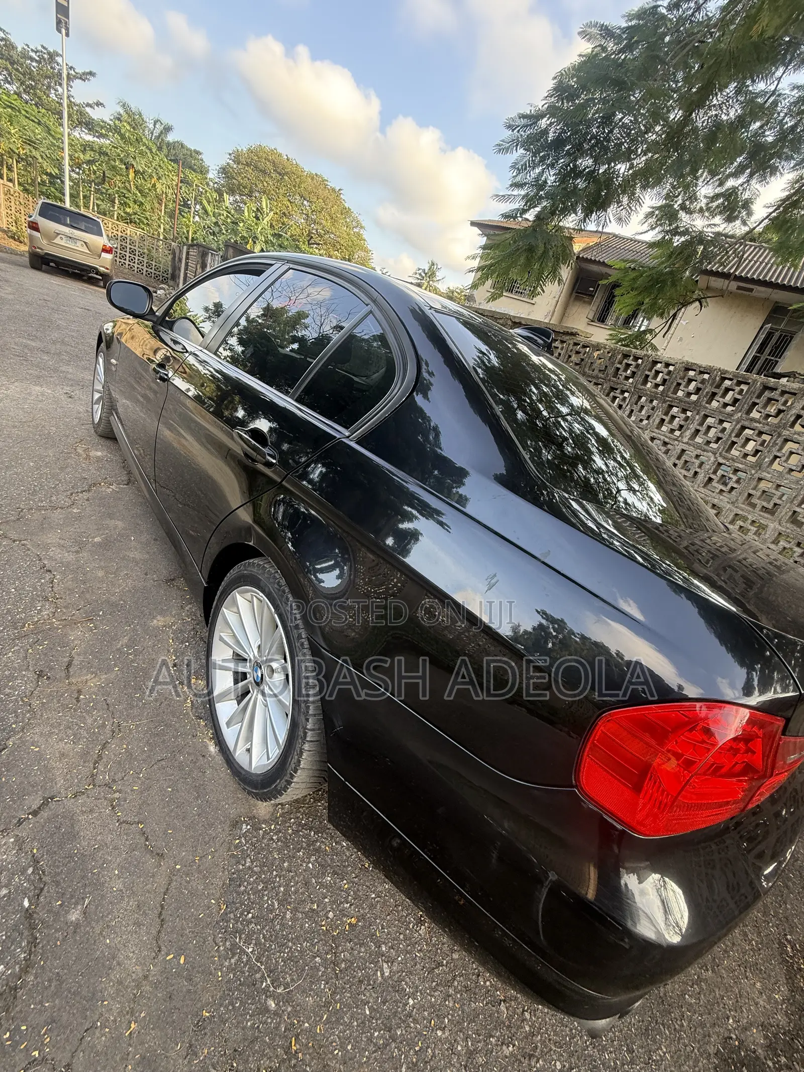 BMW 325i 2010 Black