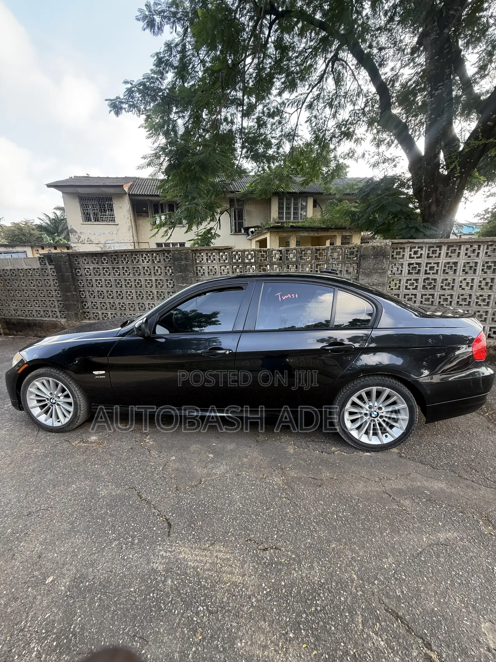 BMW 325i 2010 Black