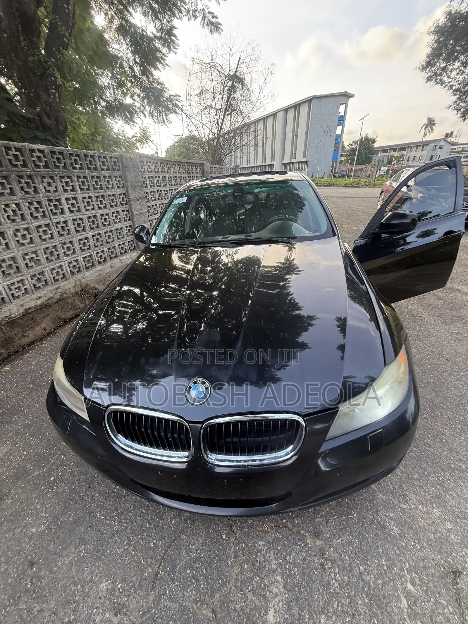 BMW 325i 2010 Black