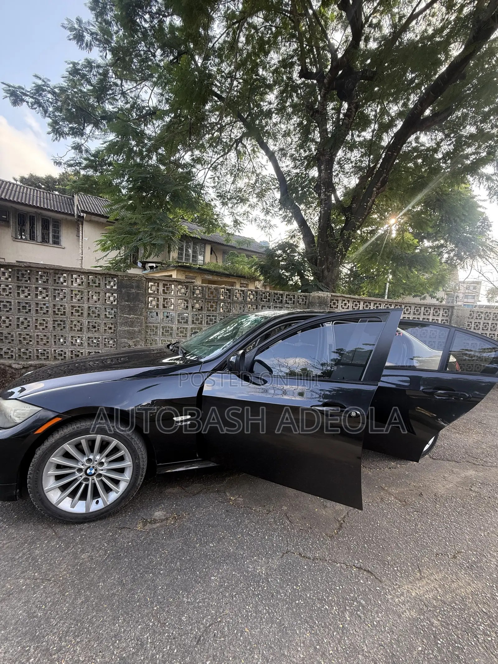 BMW 325i 2010 Black