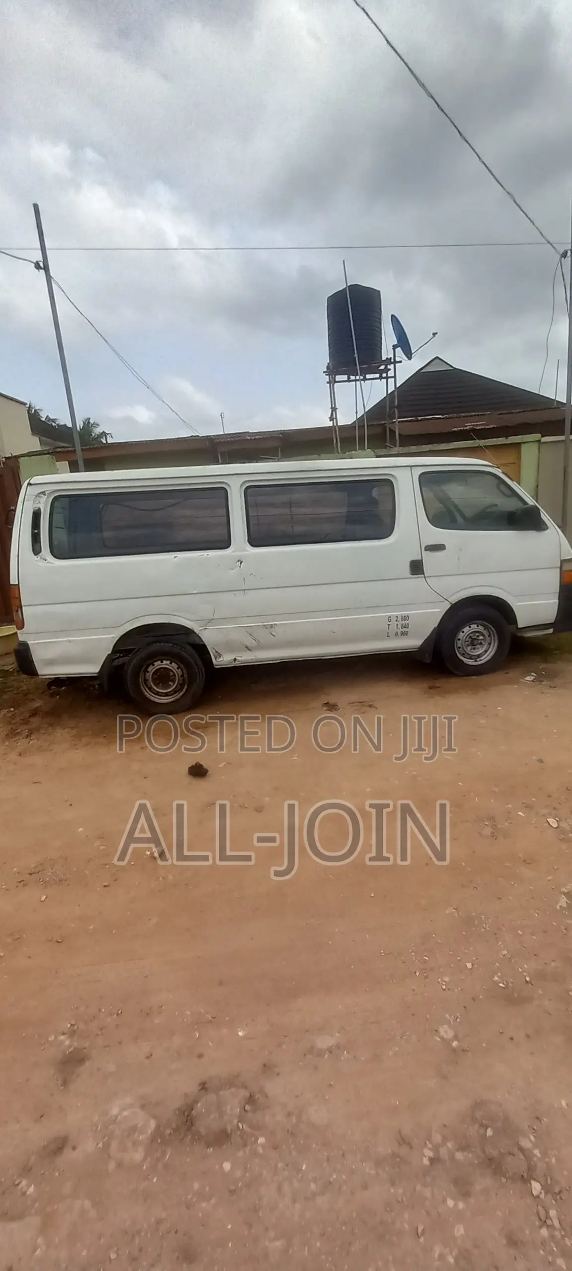 Toyota HiAce 2005 White