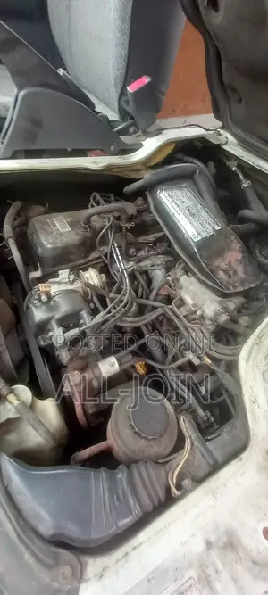 Toyota HiAce 2005 White