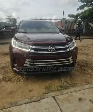 Toyota Highlander 2017 Red
