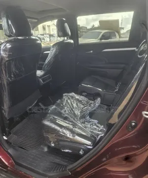 Toyota Highlander 2017 Red