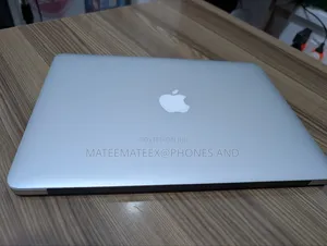 Laptop Apple MacBook Air 2017 8GB Intel Core i5 SSD 128GB