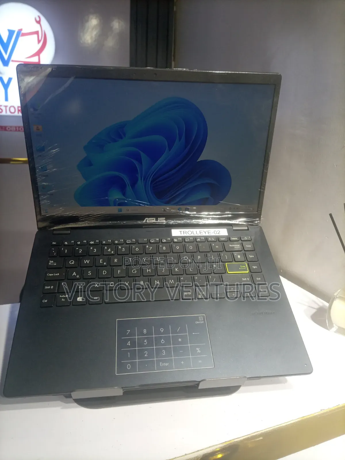 Laptop Asus Vivobook E410M 4GB Intel Celeron SSD 60GB