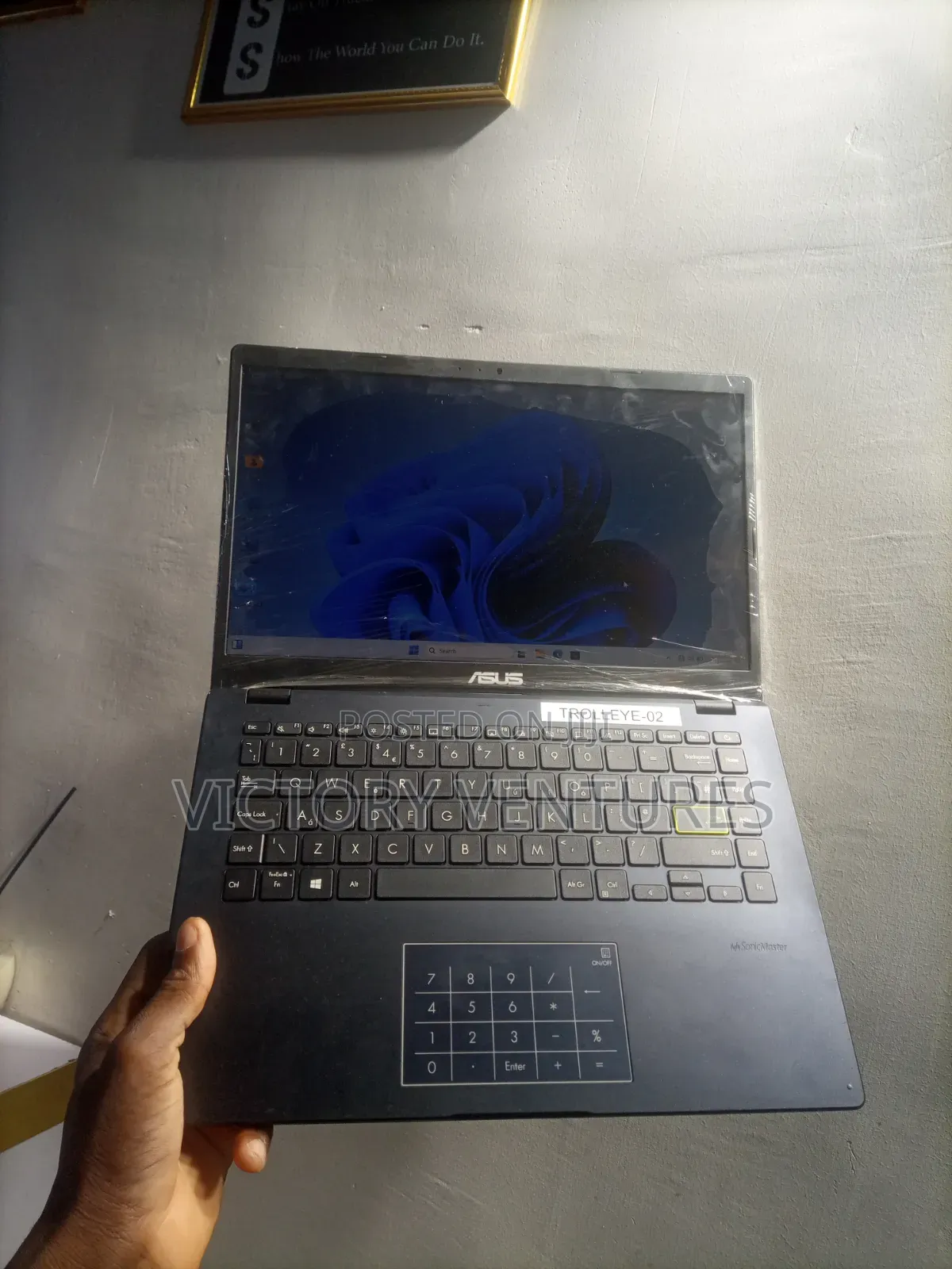 Laptop Asus Vivobook E410M 4GB Intel Celeron SSD 60GB