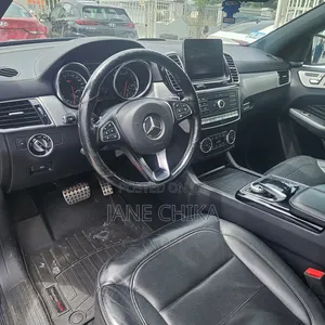 Mercedes-Benz GLE-Class 2019 Blue