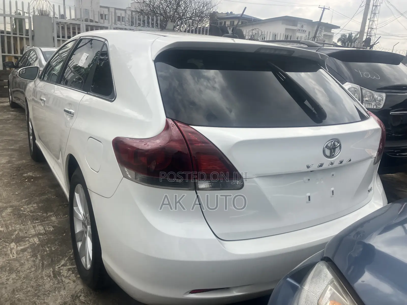 Toyota Venza XLE 2013 White
