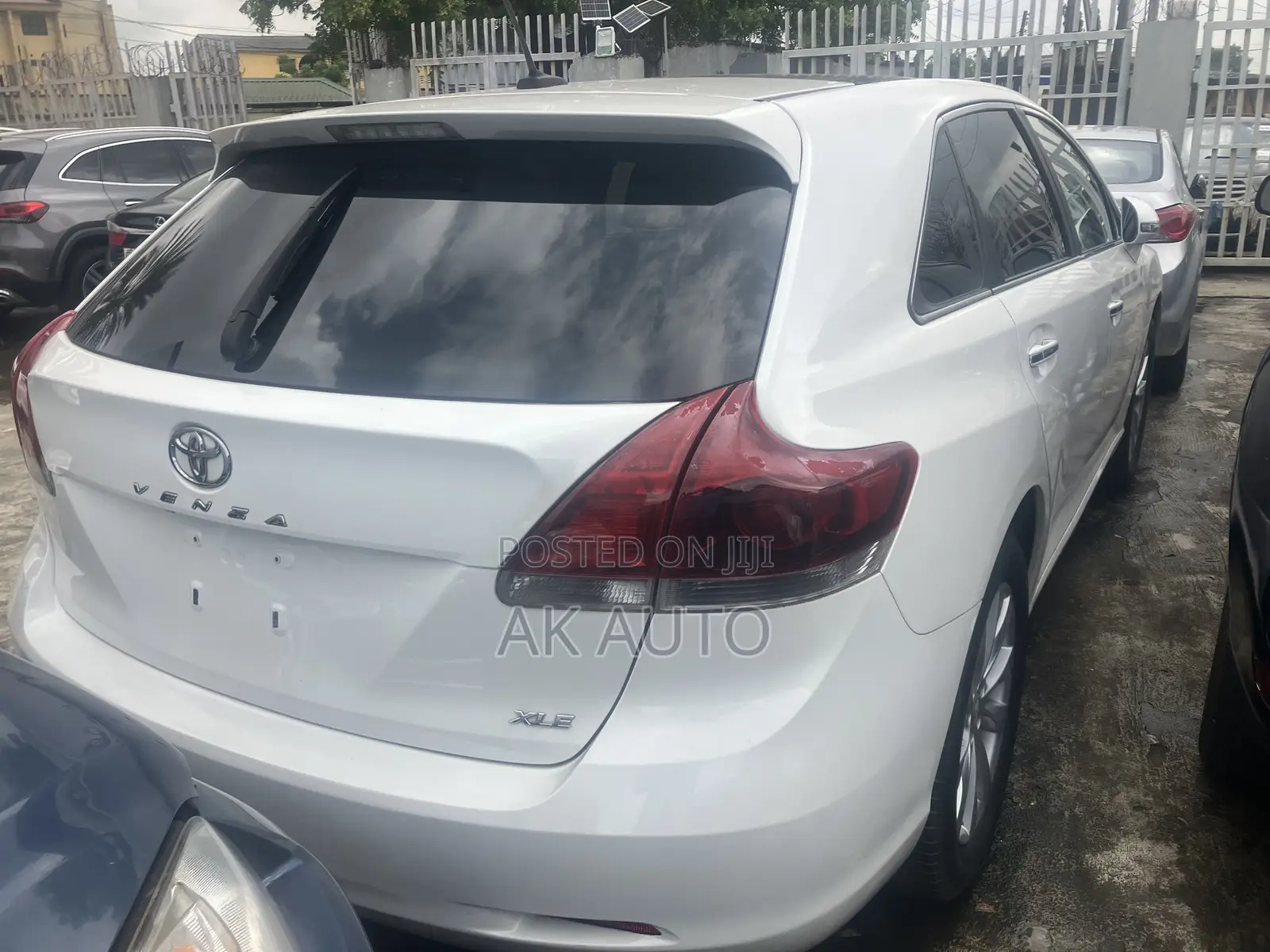 Toyota Venza XLE 2013 White