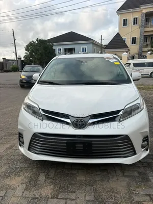 Toyota Sienna Limited Premium AWD 2019 White