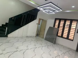 5bdrm Townhouse / Terrace in Ikate-Elegushi for rent