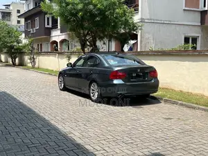 BMW 328i 2010 Green