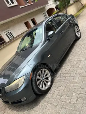 BMW 328i 2010 Green