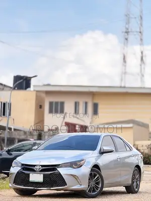 Toyota Camry SE 4dr Sedan (2.5L 4cyl 6A) 2016 Silver