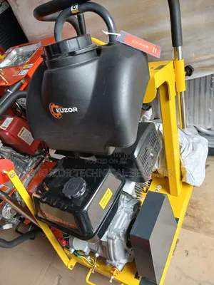 Loncin Petrol Engine Concrete and Alsphat Cutting Machine