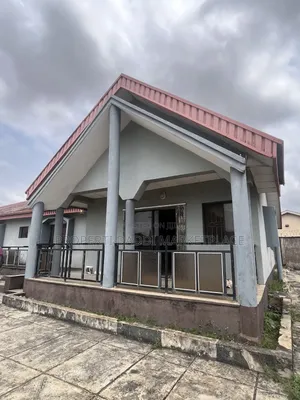 8bdrm Block of Flats in Ipaja / Ipaja for sale