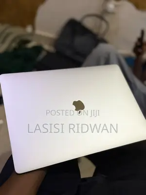 Laptop Apple MacBook Pro 2019 16GB Intel Core i9 SSD 1T