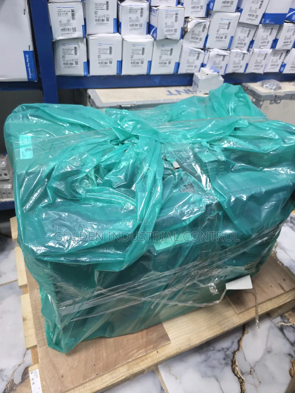 Breaker 1250A a C