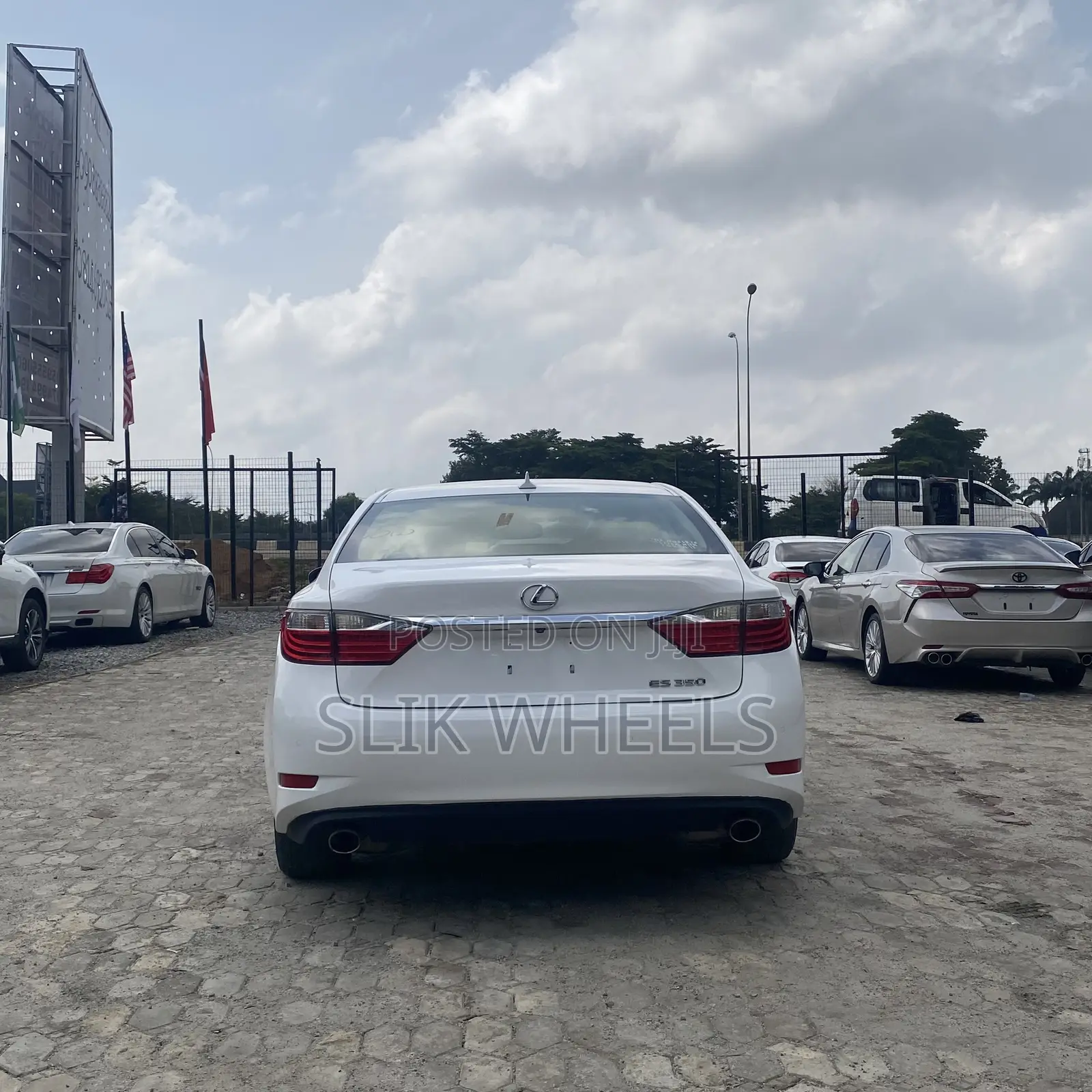 Lexus ES 2013 White