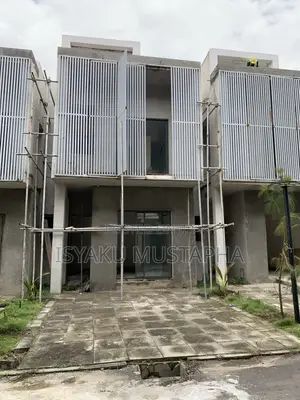 2bdrm Duplex in Idu for sale