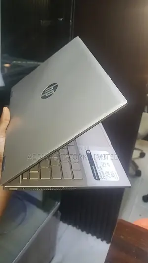 Laptop HP Pavilion 14 x360 2-in-1 8GB Intel Core i5 SSD 256GB