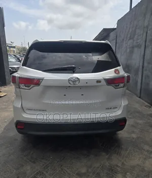 Toyota Highlander Limited 4dr SUV AWD (3.5L 6cyl 6A) 2015 White
