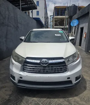 Toyota Highlander Limited 4dr SUV AWD (3.5L 6cyl 6A) 2015 White