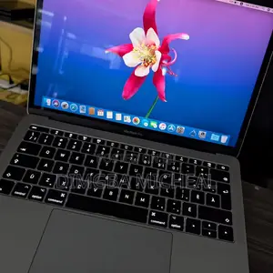 Laptop Apple MacBook Pro 2017 16GB Intel Core i5 SSD 256GB