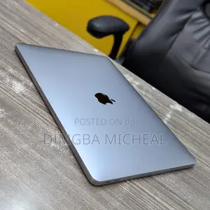 Laptop Apple MacBook Pro 2017 16GB Intel Core i5 SSD 256GB