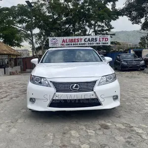 Lexus ES 2013 White