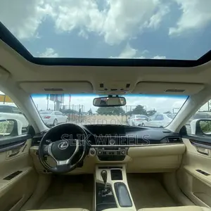 Lexus ES 2013 White